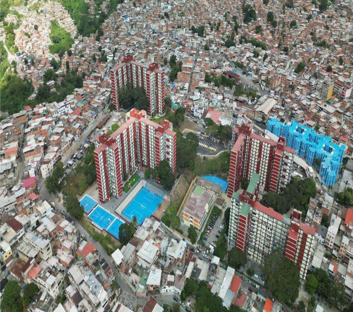 Conjunto residencial rehabilitado, vista aérea